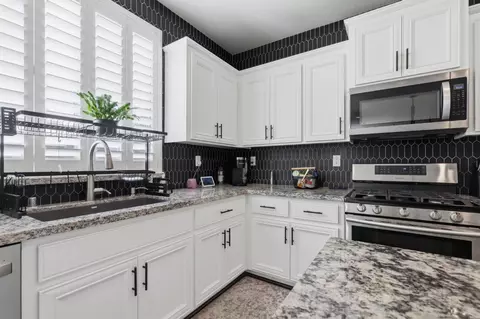 Kitchen - 821 Stage Stop Loop, Rocklin, CA 95765 photo 6 of 6