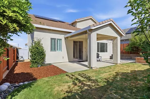 Exterior - 821 Stage Stop Loop, Rocklin, CA 95765 photo 4 of 9