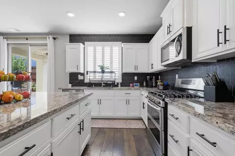 Kitchen - 821 Stage Stop Loop, Rocklin, CA 95765 photo 2 of 6