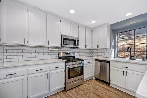 Kitchen - 2789 Cascade Trl, Cool, CA 95614 photo 3 of 4