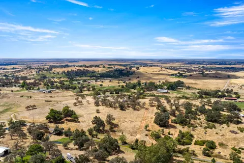 8065 Lakeview Ln, Lincoln, CA 95648