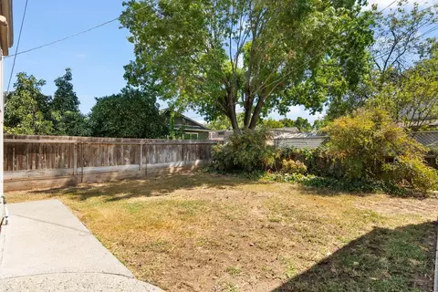Exterior - 418 W Laurel St, Willows, CA 95988 photo 7 of 13