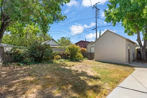 Exterior - 418 W Laurel St, Willows, CA 95988 photo 11 of 13