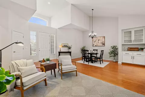 Living - 5730 Chaffey Ln, Carmichael, CA 95608 photo 3 of 6