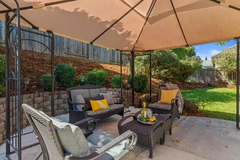 Exterior - 5730 Chaffey Ln, Carmichael, CA 95608 photo 5 of 13