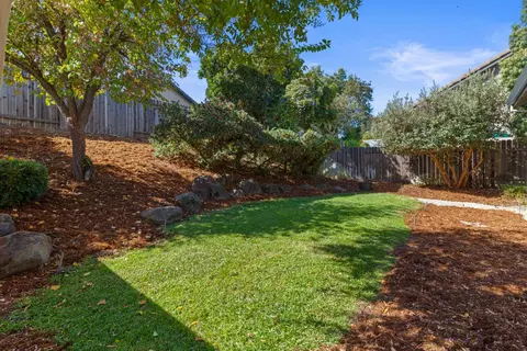 Exterior - 5730 Chaffey Ln, Carmichael, CA 95608 photo 7 of 13