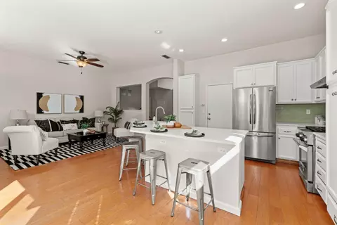 Kitchen - 5730 Chaffey Ln, Carmichael, CA 95608 photo 5 of 9