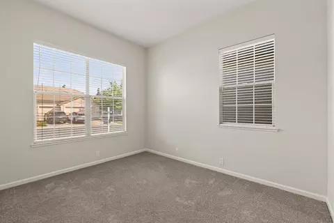 Bedroom - 5730 Chaffey Ln, Carmichael, CA 95608 photo 7 of 8