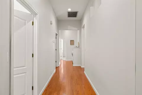 Entry Way - 5730 Chaffey Ln, Carmichael, CA 95608 photo 5 of 6