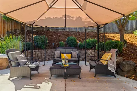 Exterior - 5730 Chaffey Ln, Carmichael, CA 95608 photo 4 of 13
