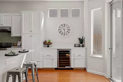 Kitchen - 5730 Chaffey Ln, Carmichael, CA 95608 photo 3 of 9
