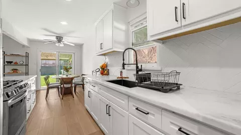 Kitchen - 456 Murray St, Lodi, CA 95240 photo 3 of 3