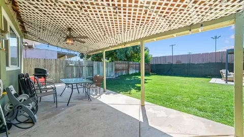 Exterior - 456 Murray St, Lodi, CA 95240 photo 1 of 12