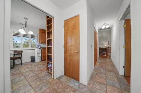 Entry Way - 15545 Sutter Creek Rd, Sutter Creek, CA 95685 photo 3 of 4