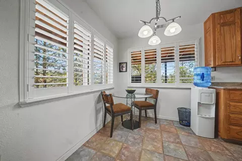 Dining - 15545 Sutter Creek Rd, Sutter Creek, CA 95685 photo 4 of 5
