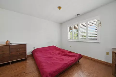 Bedroom - 15545 Sutter Creek Rd, Sutter Creek, CA 95685 photo 2 of 5
