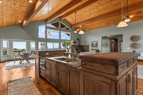 Kitchen - 430 Pine Tree Cir, Pilot Hill, CA 95664 photo 13 of 16