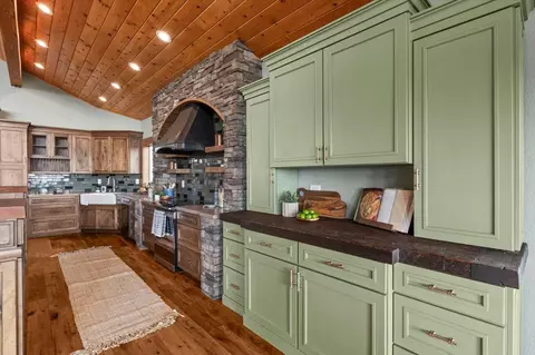 Kitchen - 430 Pine Tree Cir, Pilot Hill, CA 95664 photo 3 of 16