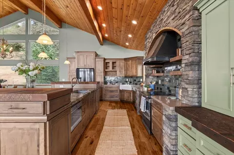 Kitchen - 430 Pine Tree Cir, Pilot Hill, CA 95664 photo 4 of 16