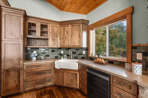 Kitchen - 430 Pine Tree Cir, Pilot Hill, CA 95664 photo 7 of 16
