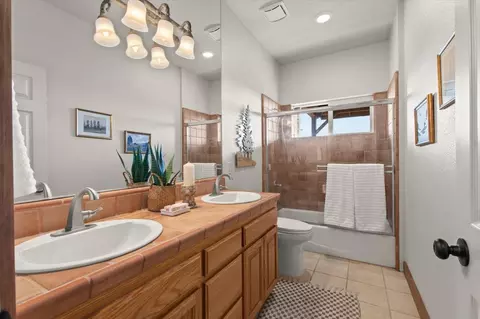 Bath - 430 Pine Tree Cir, Pilot Hill, CA 95664 photo 6 of 7