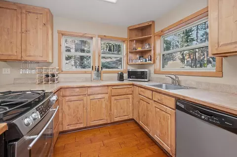 Kitchen - 1361 Summit View Rd, Arnold, CA 95223 photo 3 of 4