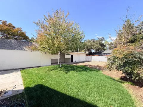 Exterior - 113 Walden St, Modesto, CA 95354 photo 12 of 19