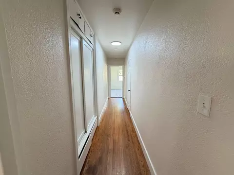 Entry Way - 113 Walden St, Modesto, CA 95354 photo 2 of 4