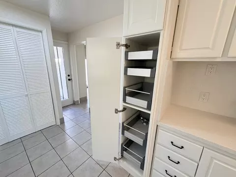 Kitchen - 113 Walden St, Modesto, CA 95354 photo 5 of 5