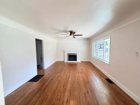 Living - 113 Walden St, Modesto, CA 95354 photo 1 of 2