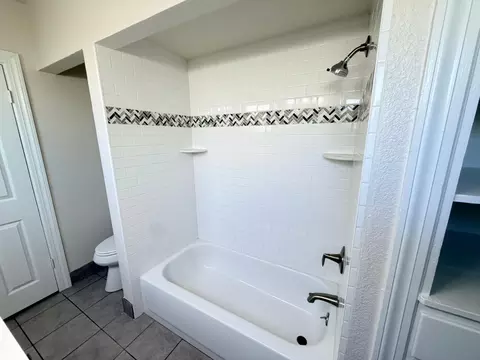 Bath - 113 Walden St, Modesto, CA 95354 photo 7 of 8