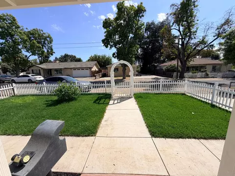 Exterior - 113 Walden St, Modesto, CA 95354 photo 9 of 19