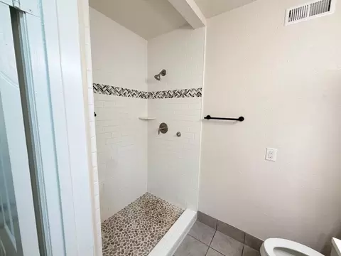 Bath - 113 Walden St, Modesto, CA 95354 photo 2 of 8