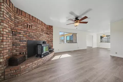 Living - 185 Quartz Cir, Jackson, CA 95642 photo 2 of 5