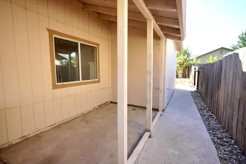 Exterior - 1032 Carpinteria Dr, Galt, CA 95632 photo 7 of 8