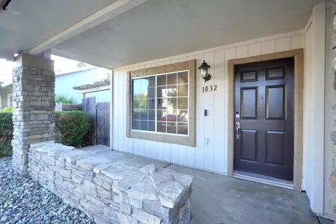 Exterior - 1032 Carpinteria Dr, Galt, CA 95632 photo 4 of 8