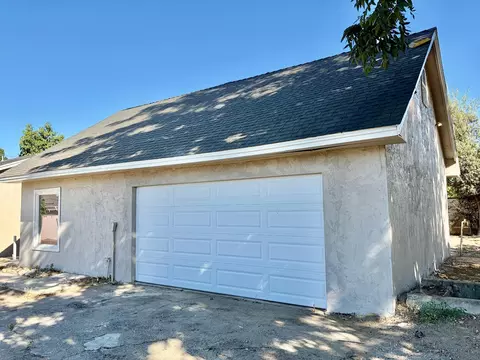 Exterior - 1322 N Central Ave, Modesto, CA 95351 photo 6 of 12