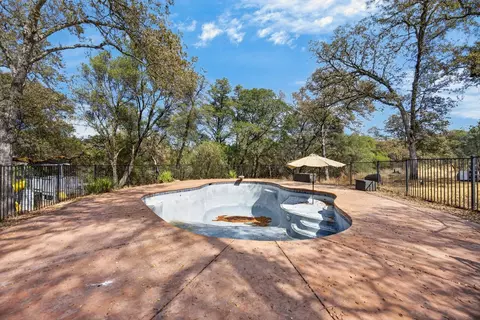 Exterior - 6161 Gallagher Rd, Pilot Hill, CA 95664 photo 6 of 16