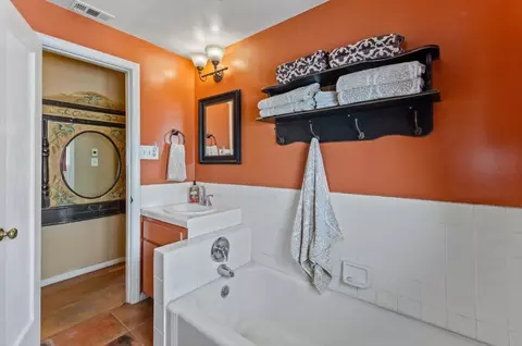 Bath - 2900 Norman St, Placerville, CA 95667 photo 2 of 4