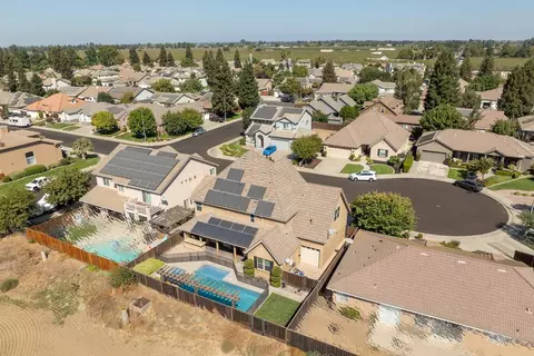 View/Area - 2505 Nathaniel Ct, Escalon, CA 95320 photo 2 of 5