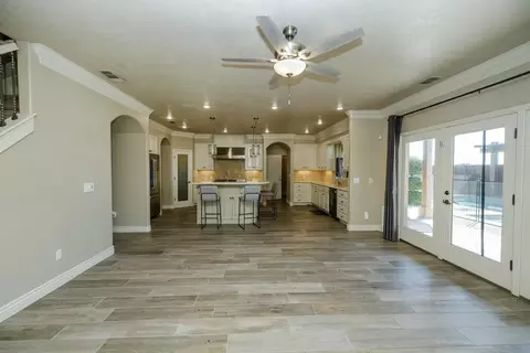 Living - 2505 Nathaniel Ct, Escalon, CA 95320 photo 3 of 3