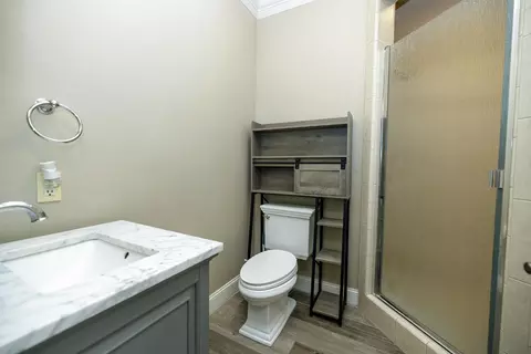 Bath - 2505 Nathaniel Ct, Escalon, CA 95320 photo 1 of 5