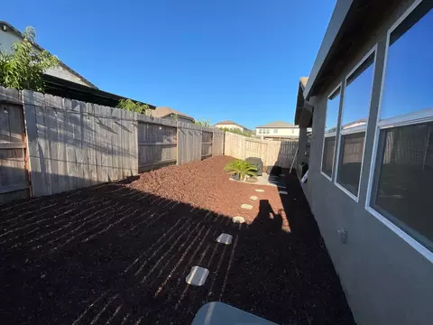 Exterior - 85 Pomace, Lodi, CA 95240 photo 4 of 5
