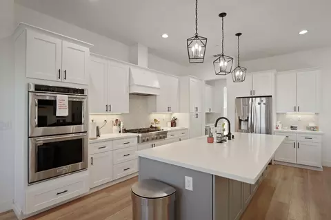 Kitchen - 16464 Fox Rd, Lodi, CA 95240 photo 2 of 3