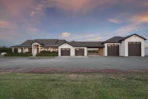 Exterior - 16464 Fox Rd, Lodi, CA 95240 photo 13 of 18