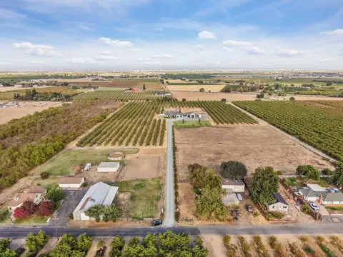 View/Area - 16464 Fox Rd, Lodi, CA 95240 photo 3 of 7