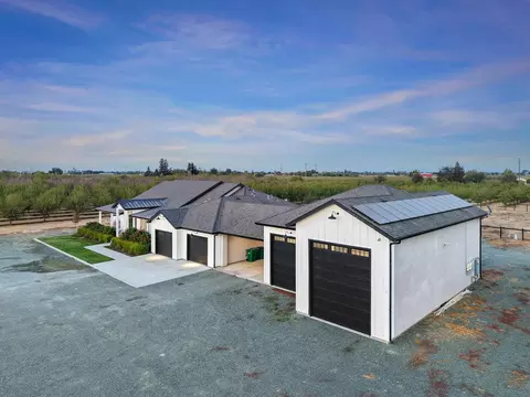 Exterior - 16464 Fox Rd, Lodi, CA 95240 photo 17 of 18