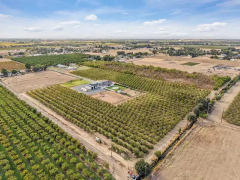View/Area - 16464 Fox Rd, Lodi, CA 95240 photo 6 of 7