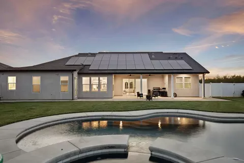 Exterior - 16464 Fox Rd, Lodi, CA 95240 photo 16 of 18