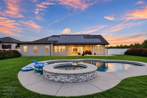 Exterior - 16464 Fox Rd, Lodi, CA 95240 photo 4 of 18